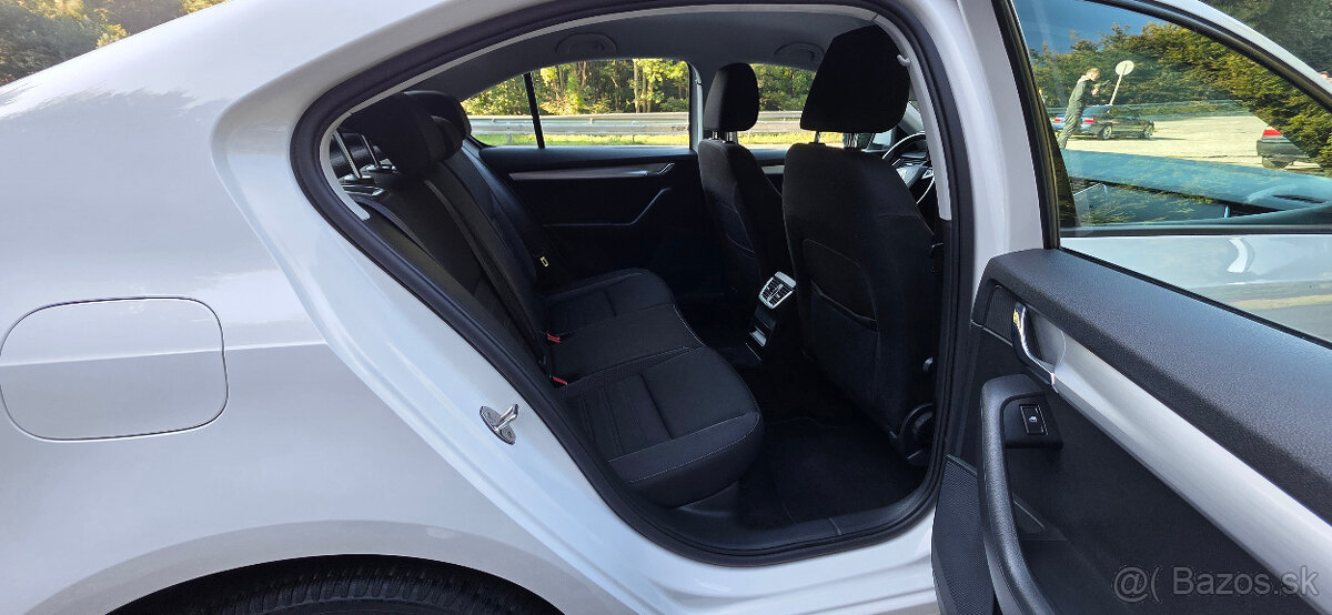 Škoda Octavia 2.0 140kW automat - 6