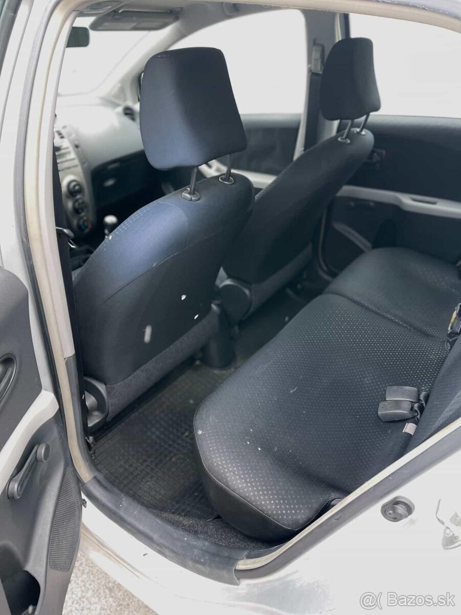 Toyota Yaris 1.33 benzin r.v.2011 - 6