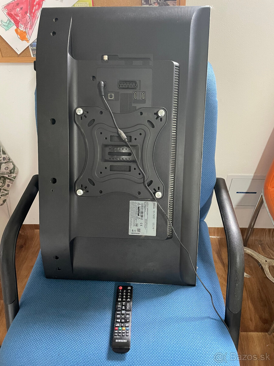 Samsung UE32J4000 - 6