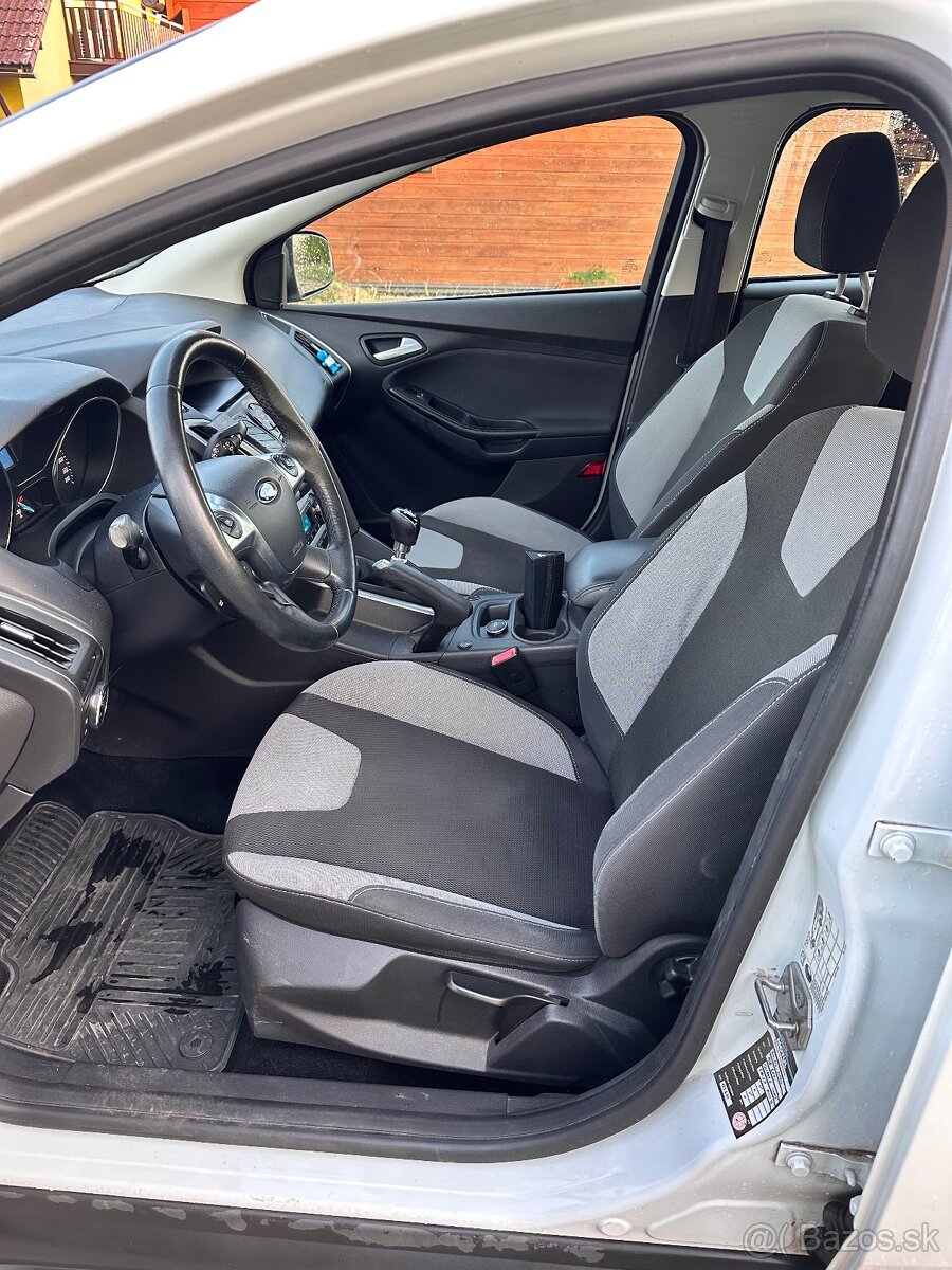 Ford Focus 1.0 ecoboost 125k - 6