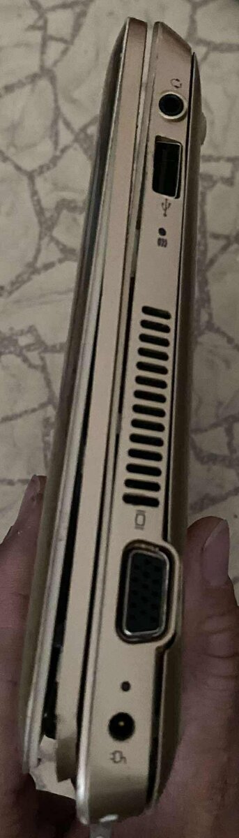 Predám funkční nt hp mini 3660 100 Intel Atom 2 gb ram - 6