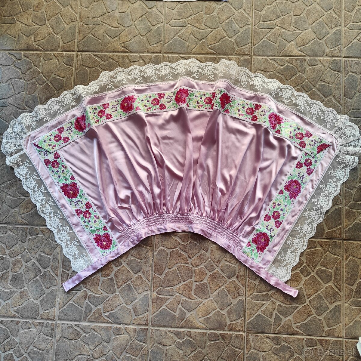 Piešťany kroj - dievčenské zástery - 6