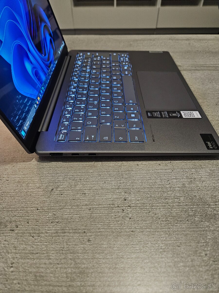 Lenovo Yoga Slim 7 14IMH9 - Intel Ultra / 32GB / 1TB / OLED - 6