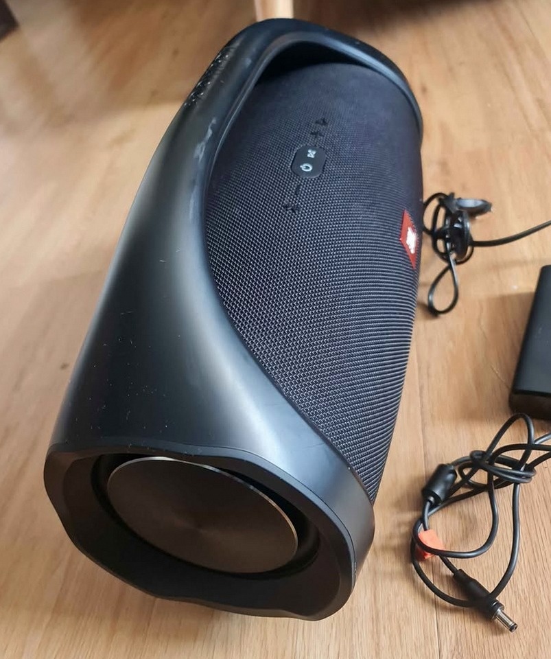 JBL Boombox 1 - 6