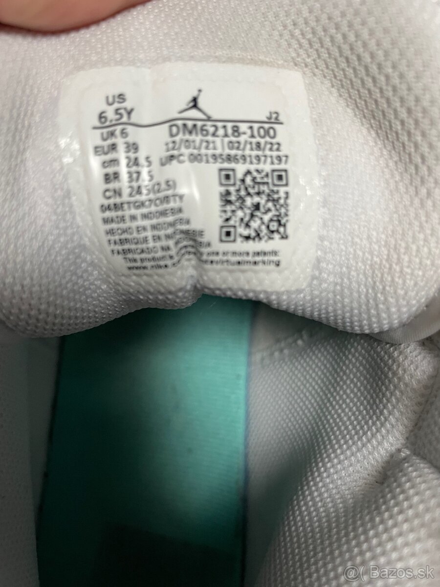 Tenisky Nike Air Jordan - 6