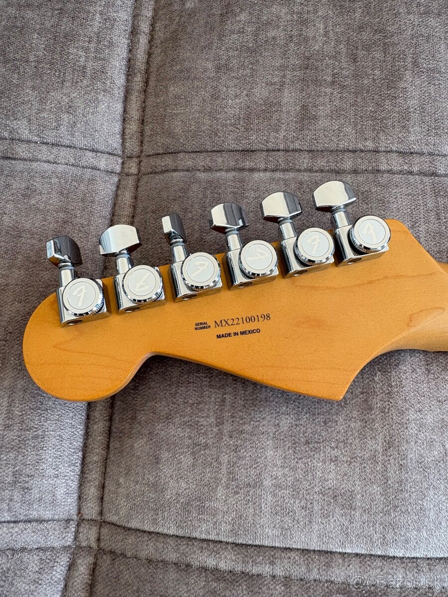 Fender stratocaster player plus comsic jade - 6