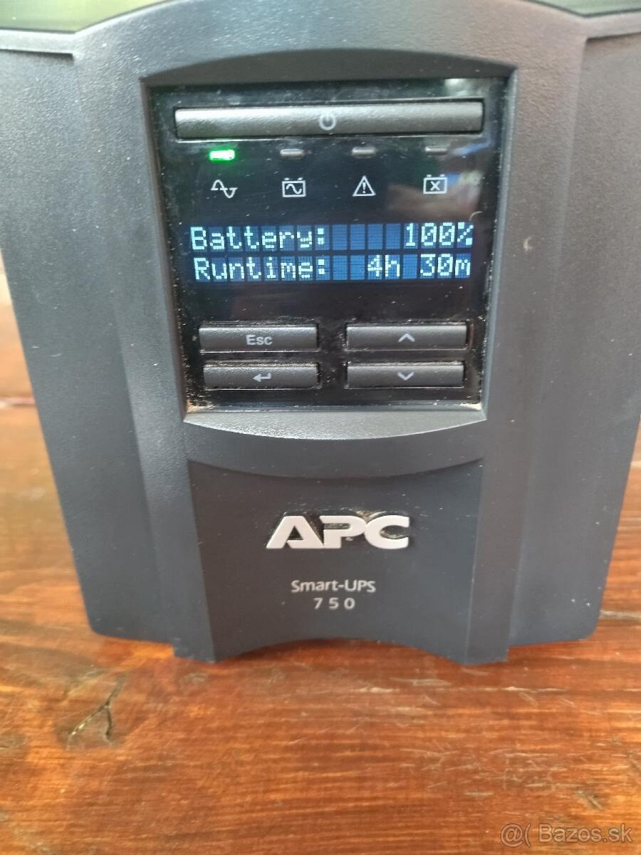 Záložný zdroj APC funkčný - 6