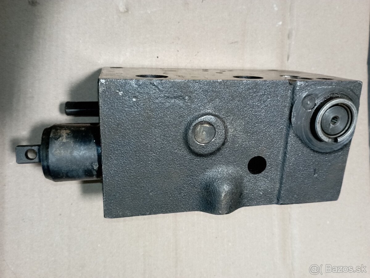 Kocka hydrauliky Zetor - 6