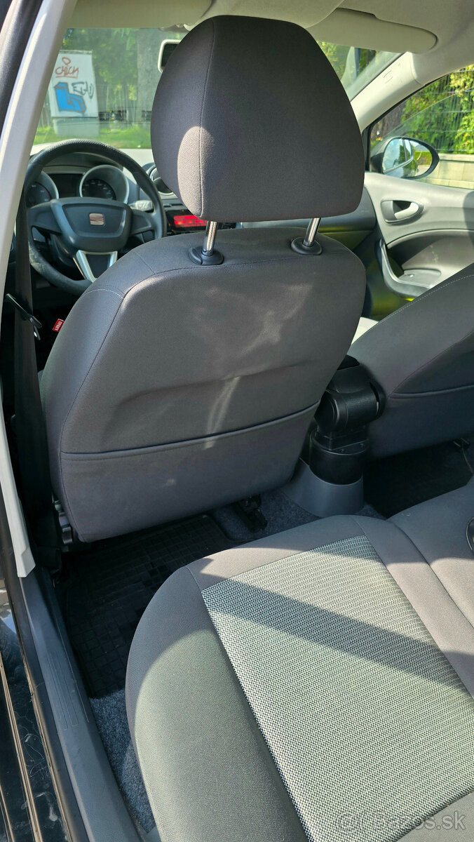 Seat Ibiza 1.4 63Kw r.v 2010 + odoberateľné ťažné - 6