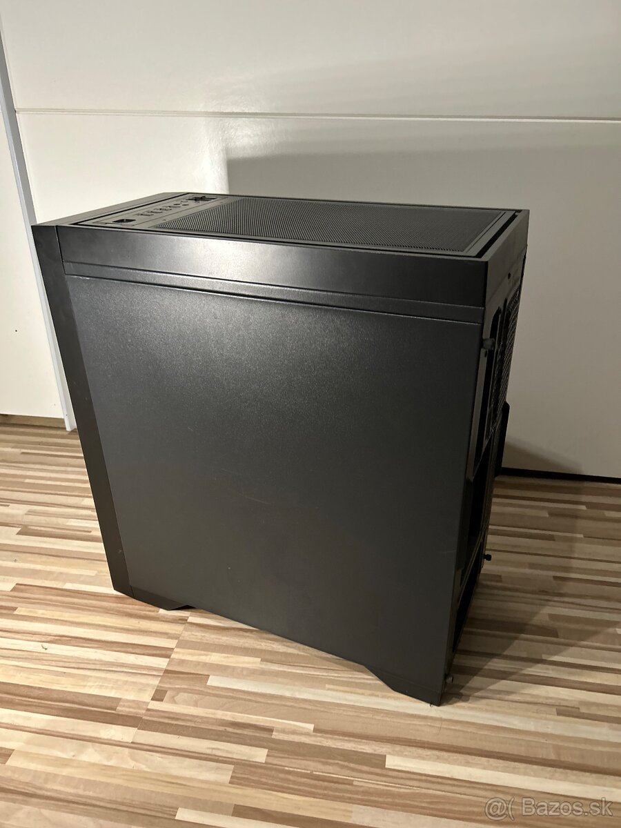 Predám PC skrinku EVOLVEO T3 – ATX - 6