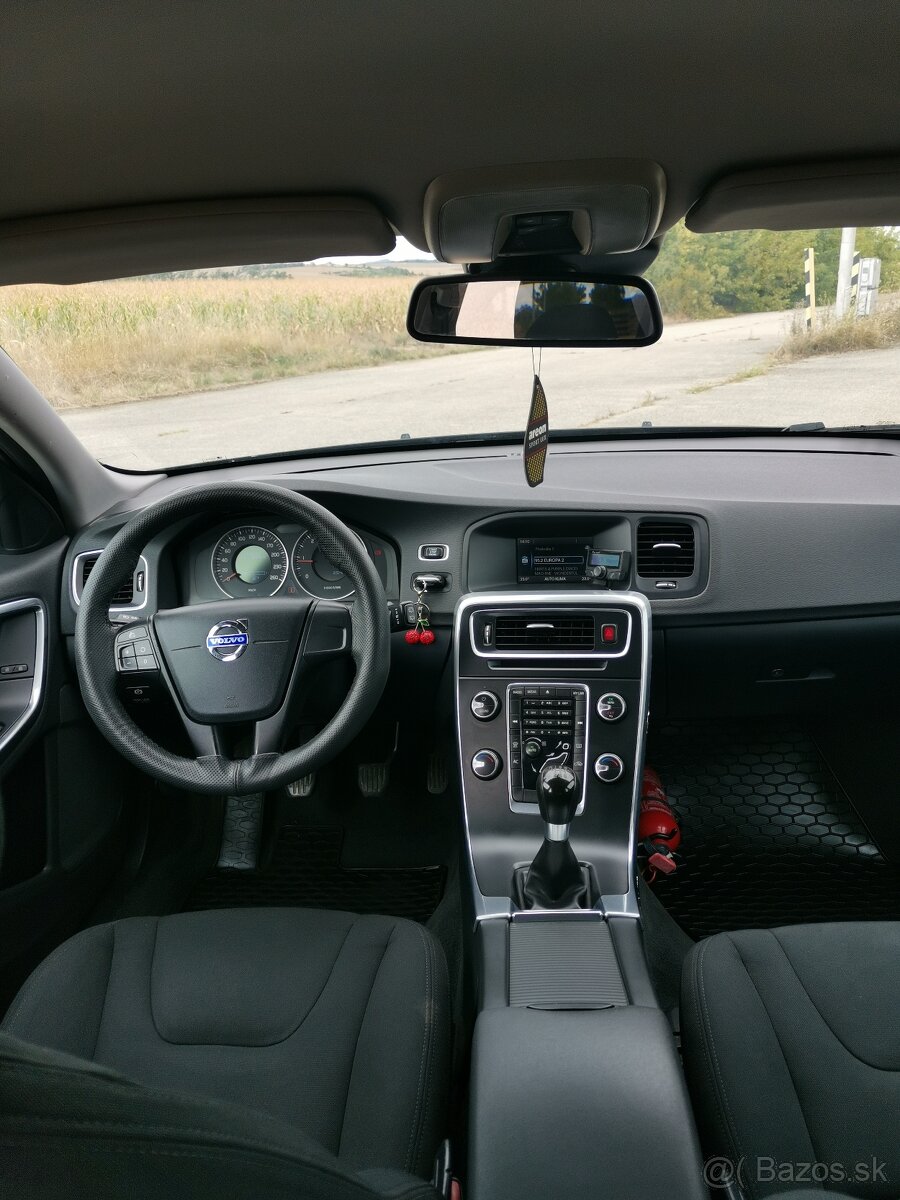 Volvo V 60 - 6
