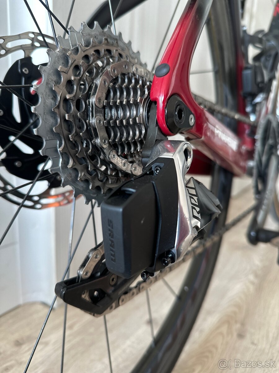 PINARELLO DOGMA F12 - 6