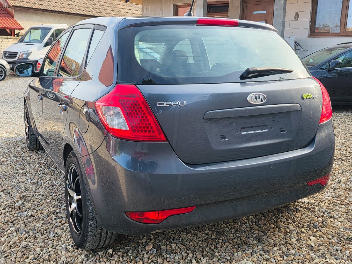 Kia Ceed • 1.4 CVVT • Facelift • mod. 2011 • Veľký Servis - 6