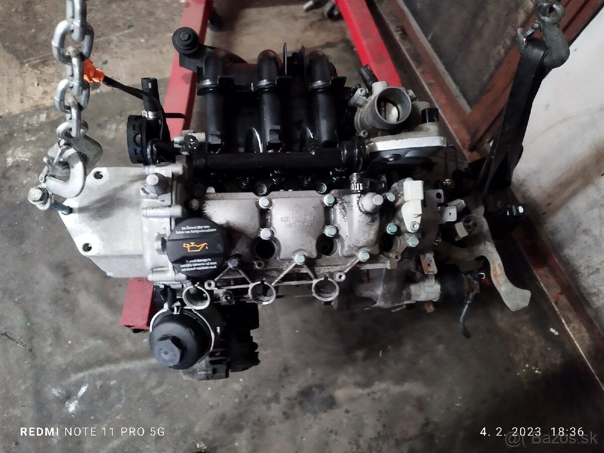 1.2i 6v 40kw benzín - 6