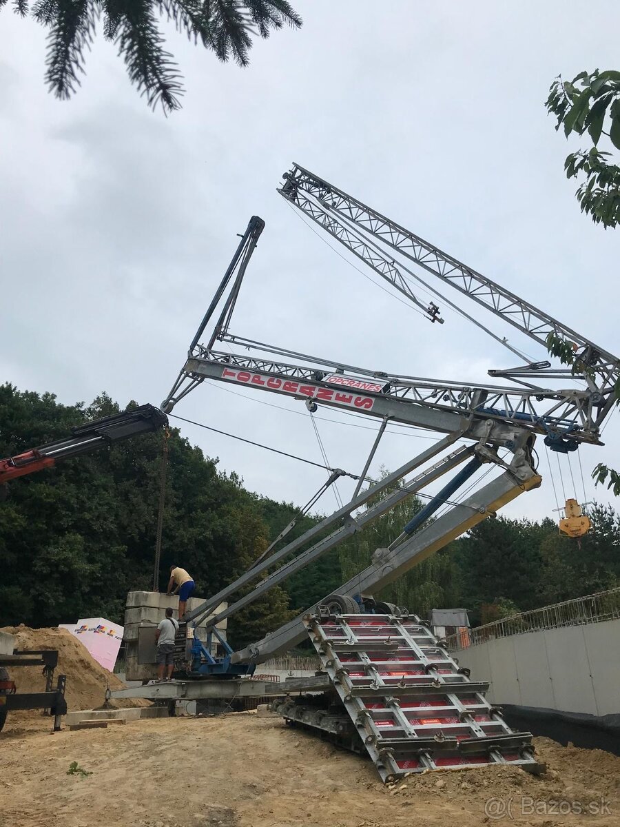 Predám samo Skládací stavebný Žeriav rameno 35 m,Nosnosť 4T - 6