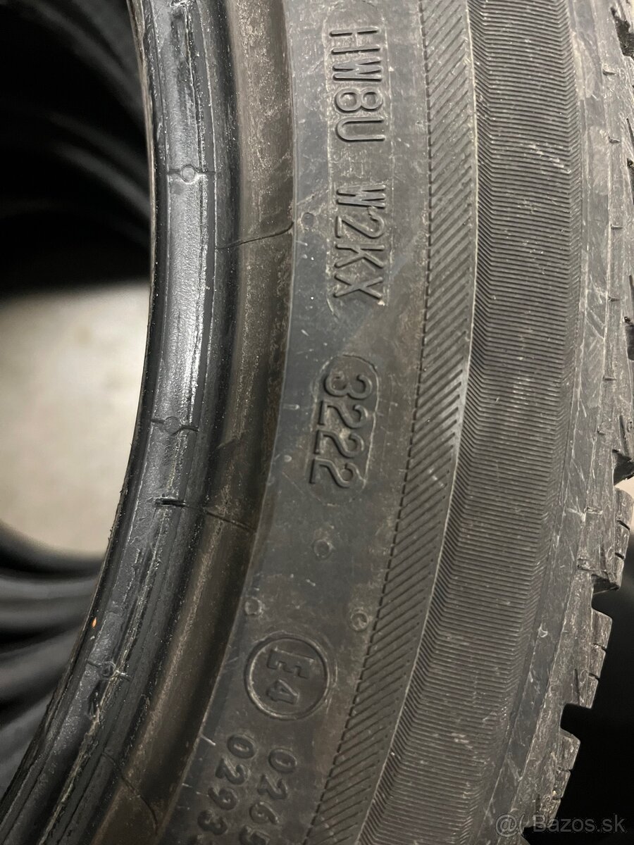 Predám pneu 245/45R18 - 6