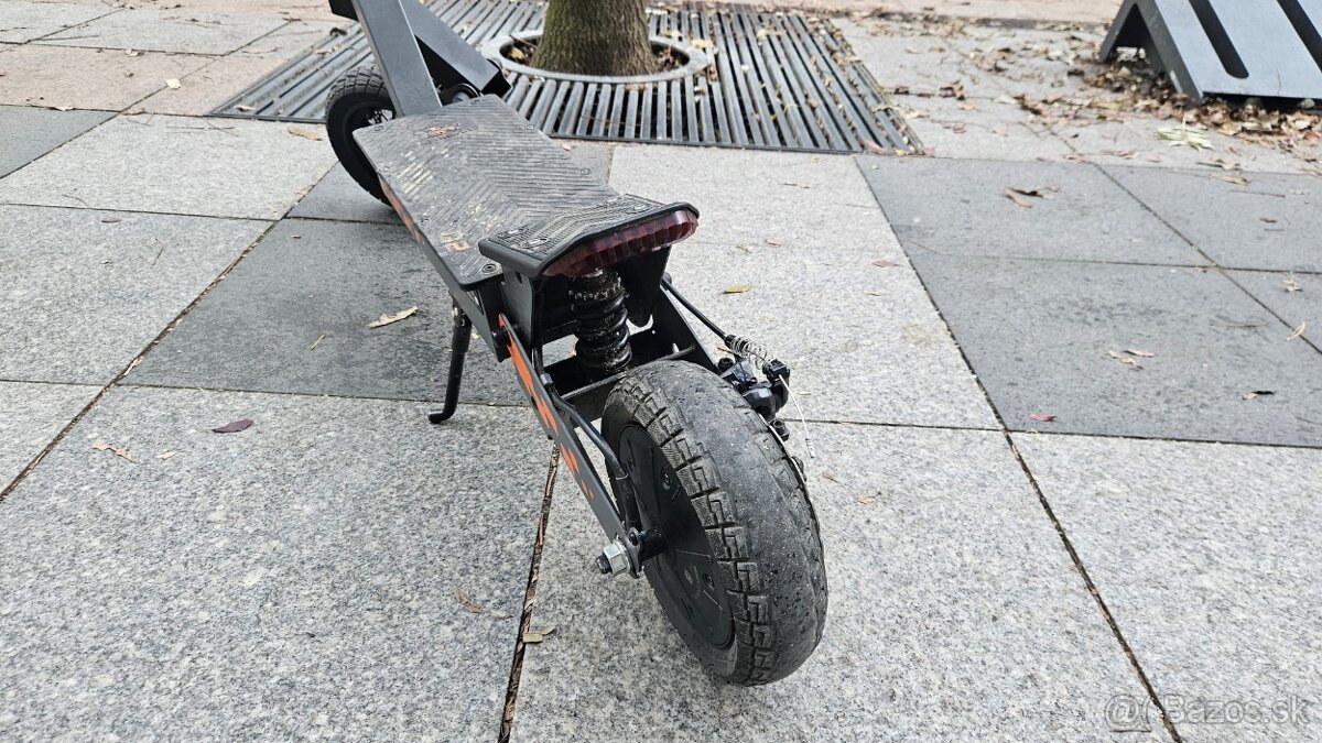 Elektrická Kolobežka KuKirin G2 - plne funkčná - 6