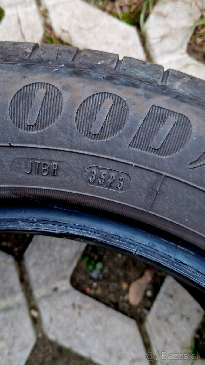 205/55r16 Goodyear Efficient Grip - 6