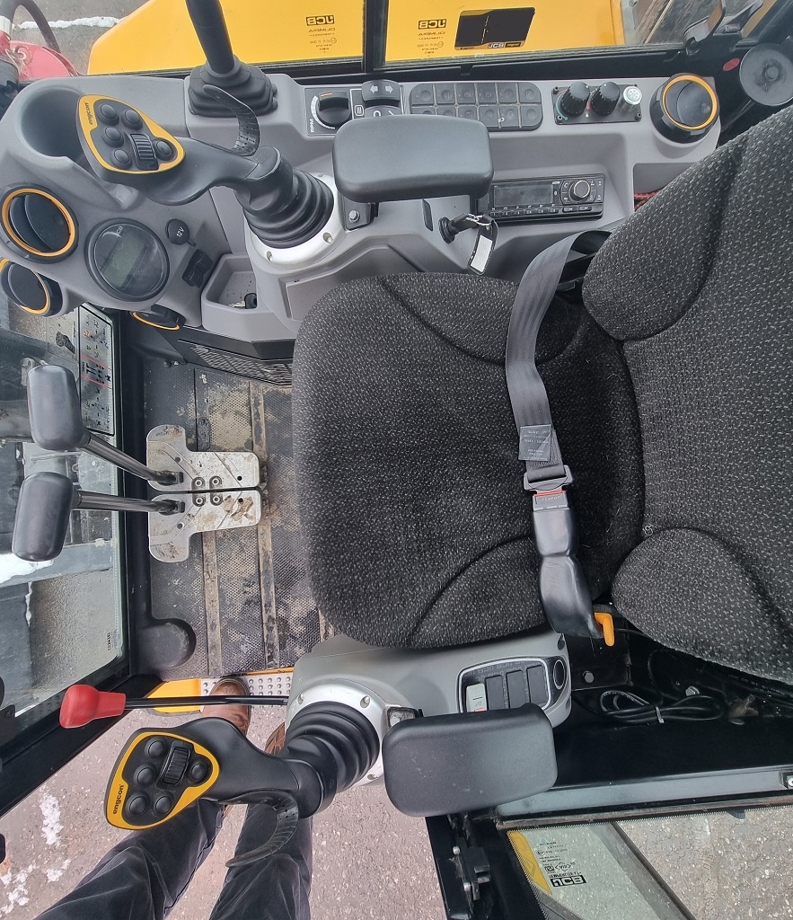 JCB 35Z s naklápěcím rotátorem Engcon, centr.mazání, A/C - 6