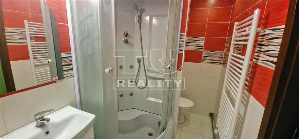 Na PREDAJ slnečný 2izbový byt /64m2/ v Trebeľovciach. - 6