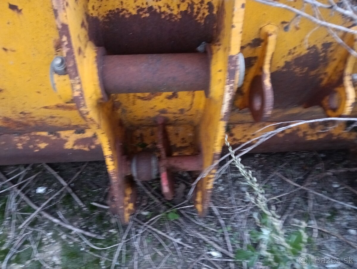 lyžica klapacka z JCB 3CX - 6