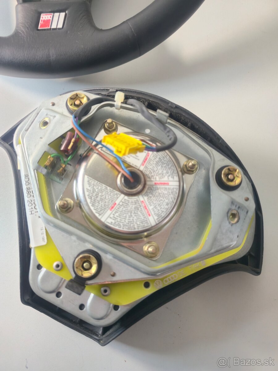 Trojramenný kožený volant Audi SPORT - 6