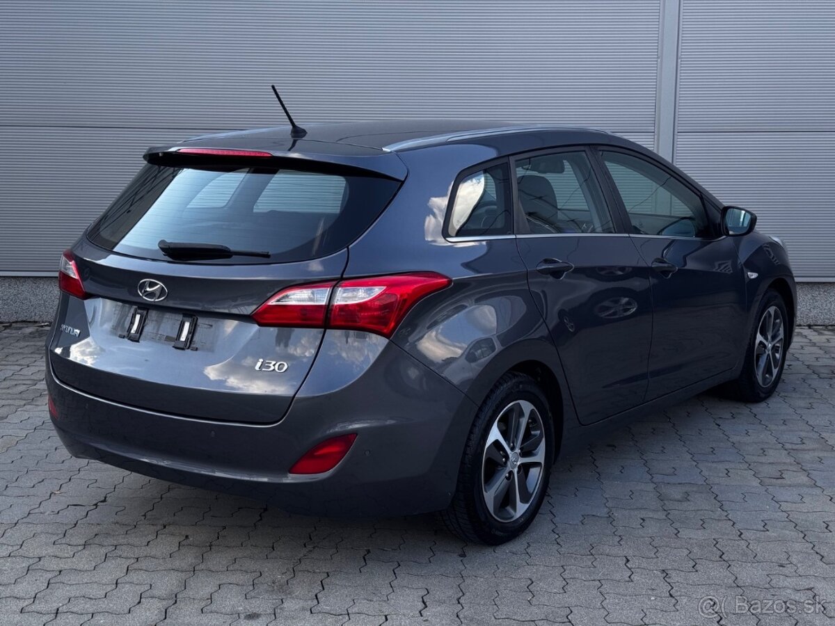 Hyundai i30 CW 1.6i MPI CVVT Family - 6