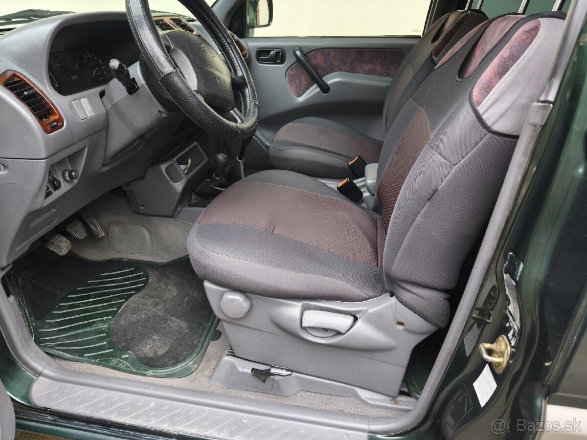 Nissan Terrano II - 6