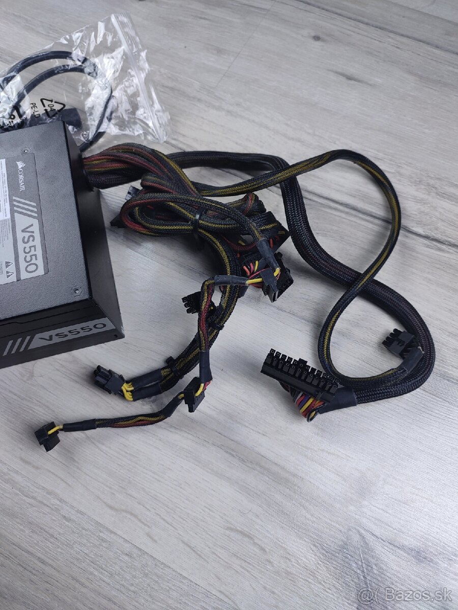 PC zdroj Corsair VS550 (550W, 80+) - 6