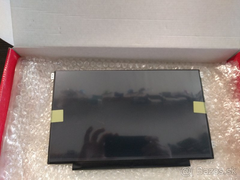 Displeje: 15.6 11.6 HD Slim 30pin horne dolne; bočné uchyty - 6