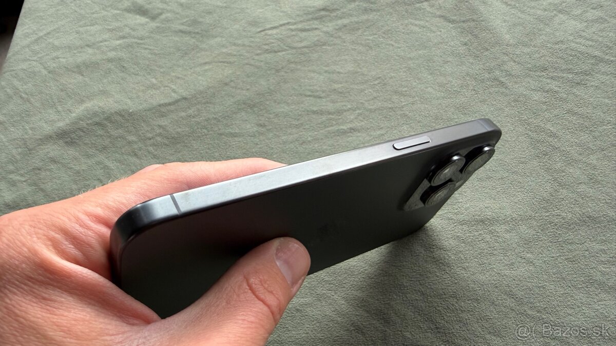 Apple iPhone 15 Pro Max – 256 GB – ako nový - 6