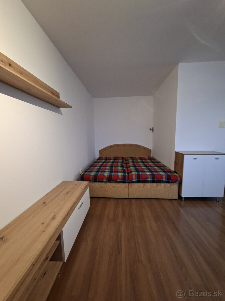 PRENÁJOM - Zariadený 1 izbový byt Martin - Ľadoveň - 6