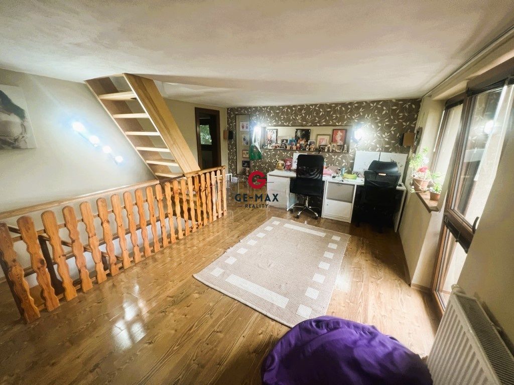 Chata ako stvorená na oddych aj bývanie – Kaluža, len pár mi - 6