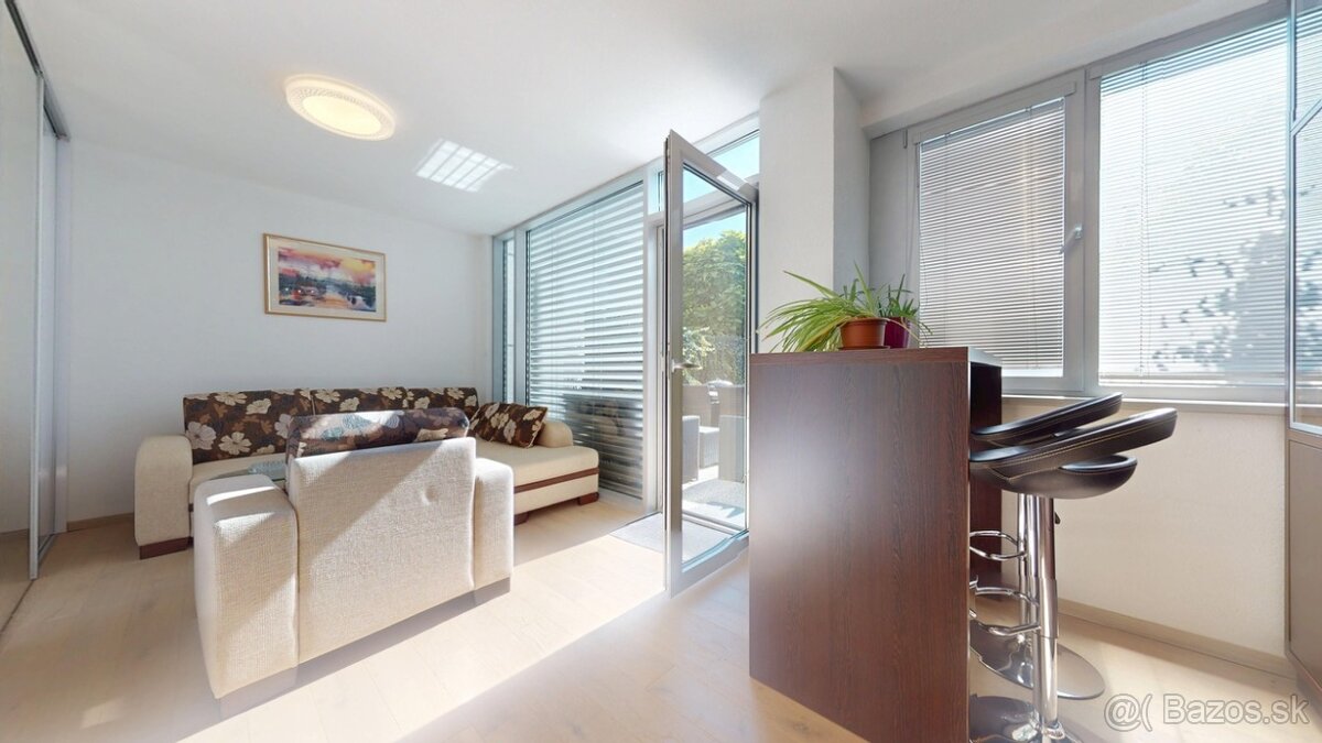 Luxusný 5i. RD, 3x kúpeľňa, garáž, KLÍMA, Vavrinecká ul. TOP - 6