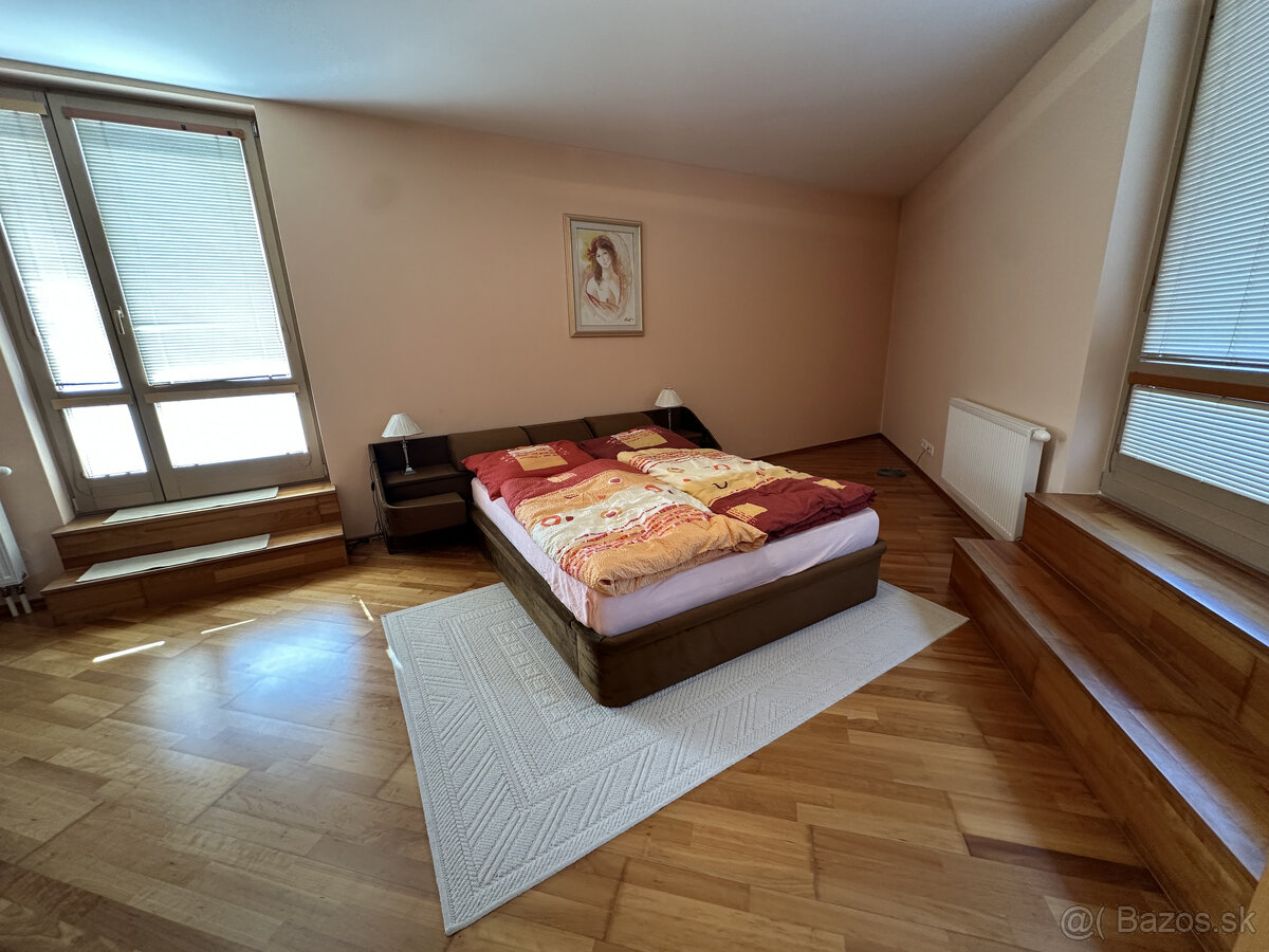 Čarovný panoramatický výhľad na Bratislavu z 21. poschodia - 6