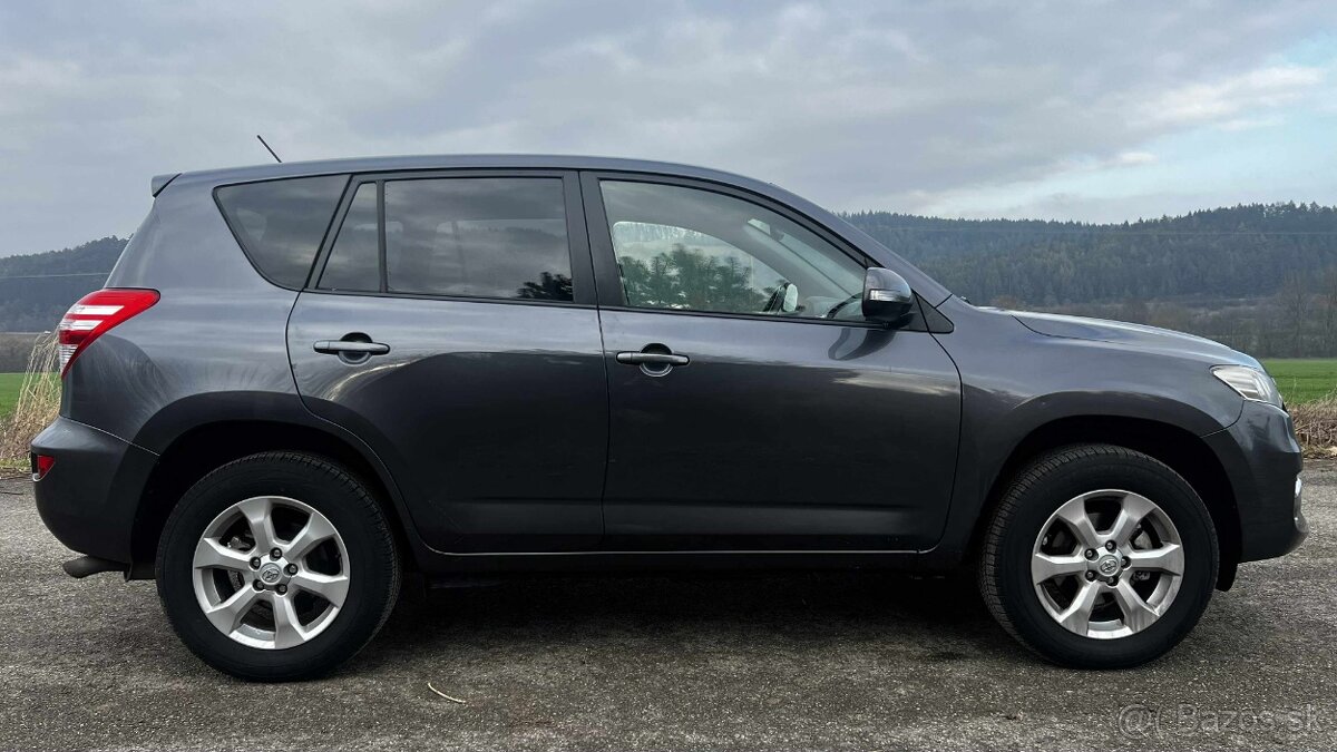 Toyota RAV4 2.0 benzin - 6