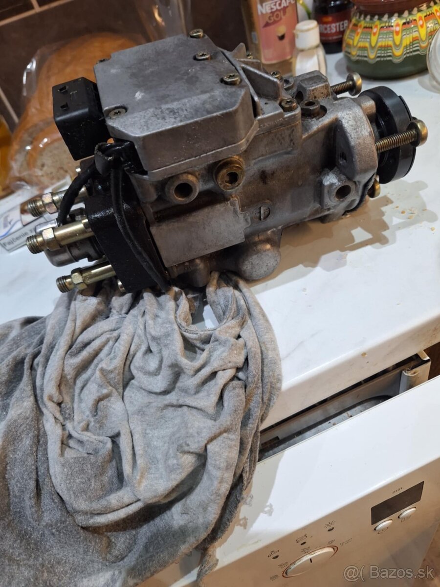 Vstrekovacie čerpadlo BOSH - 6