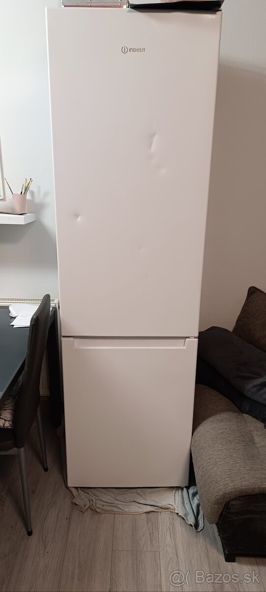 Chladnicka Indesit LI9S2EW - 6