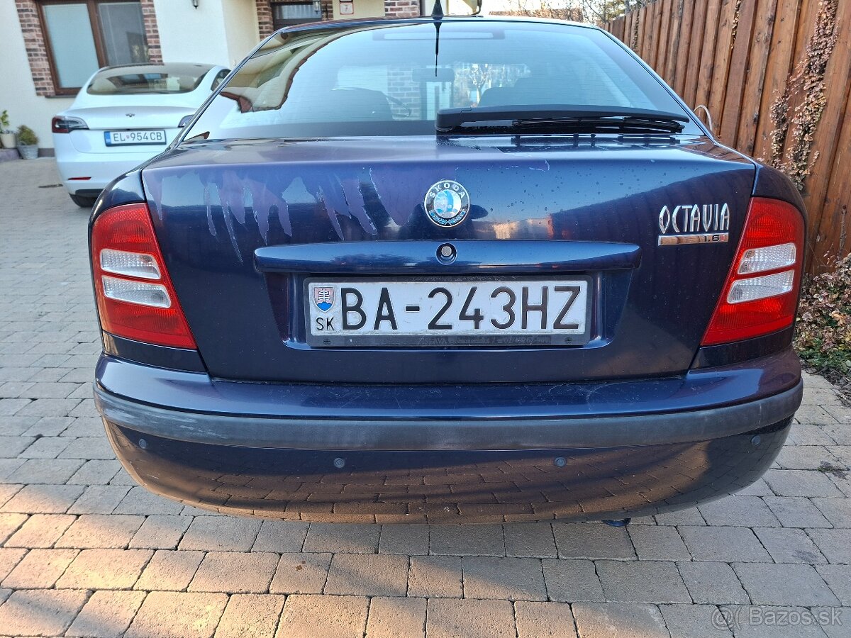 Predám Škoda Octavia 1,6 benzín sedan rok 2003 - 6