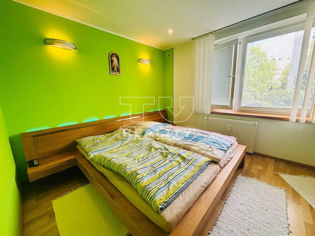 Na predaj nadštandardne zrekonštruovaný 2 izbový byt v... - 6