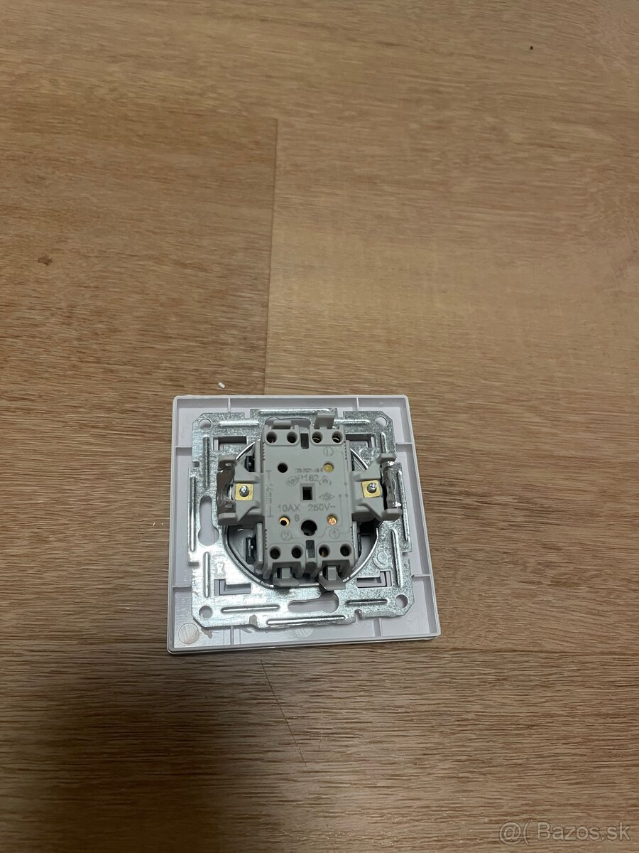 Vypínače a zásuvky Asofra - 6