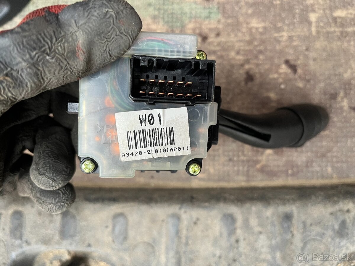 Hyundai i30 07 - 12 packa vypinac svetiel stieračov opierka - 6