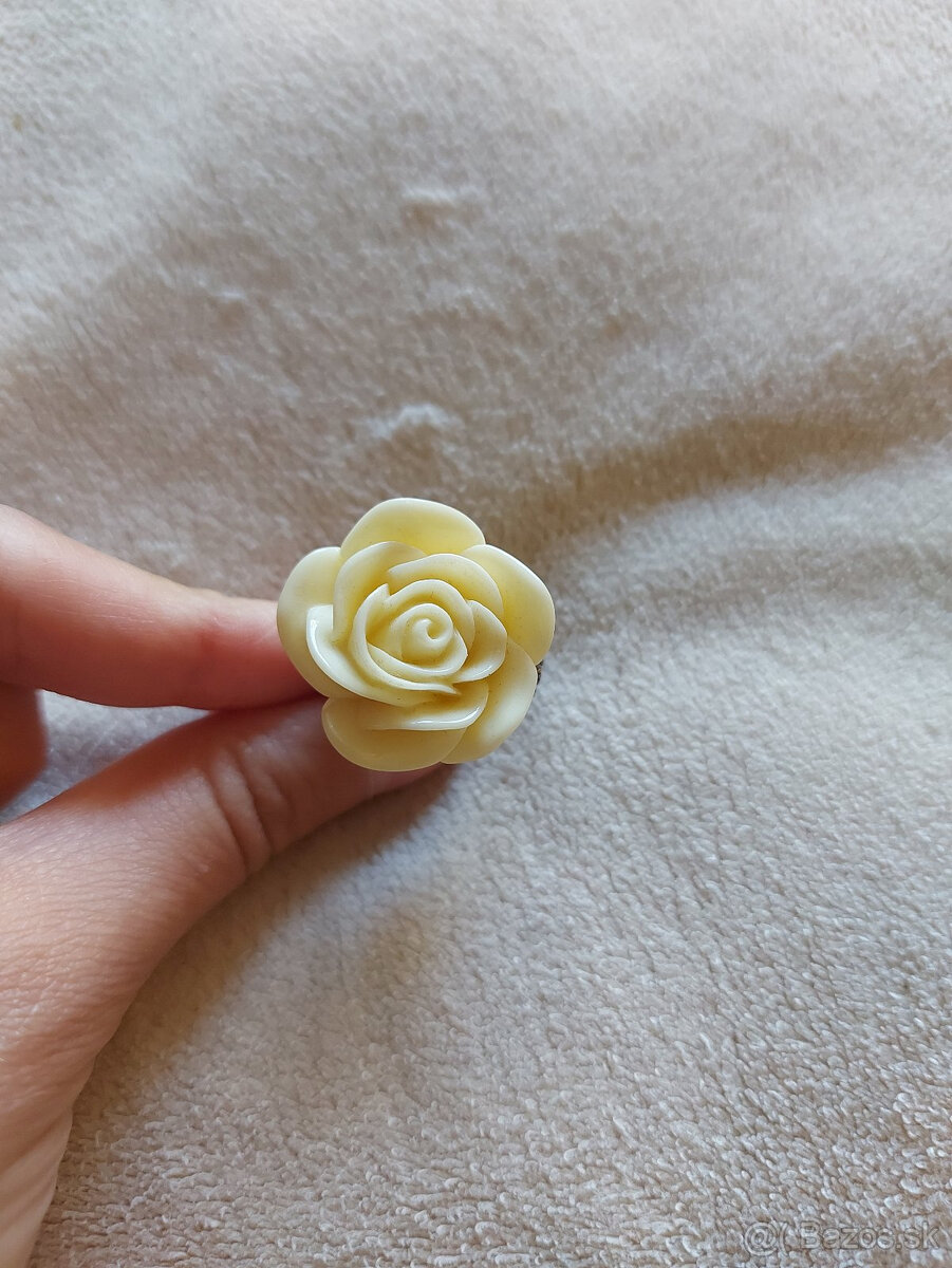 Rôzne druhy prsteňov, kvet, hodinky, motýľ - 6