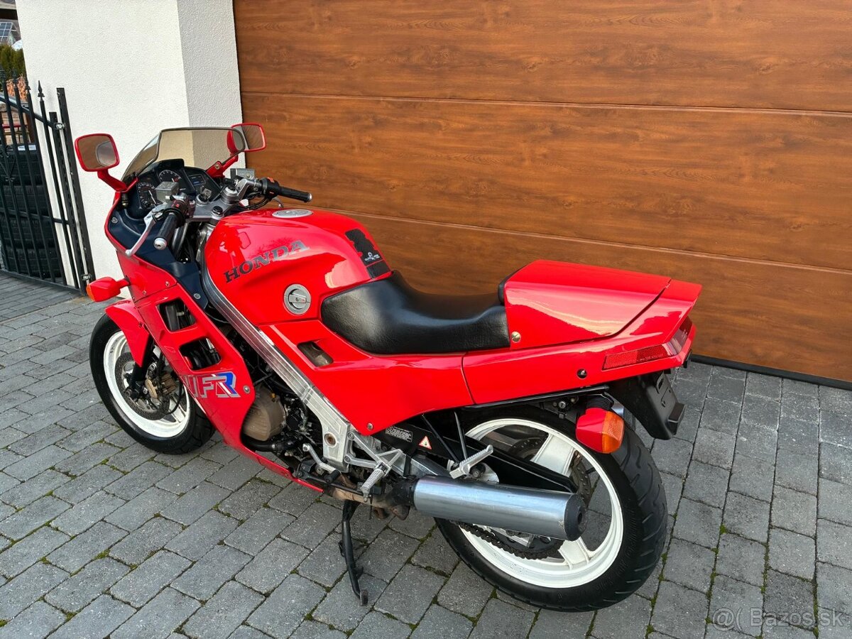 Honda Vfr700F 1986 - 6