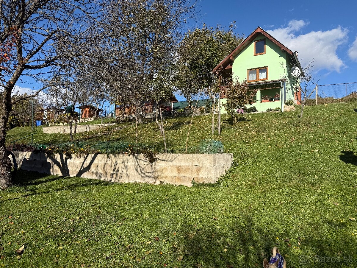 Záhrada s chatkou - 6