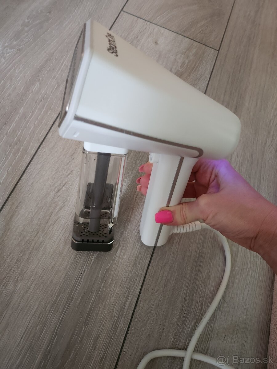 Ručný naparovač odevov SteamOne 1600W - 6
