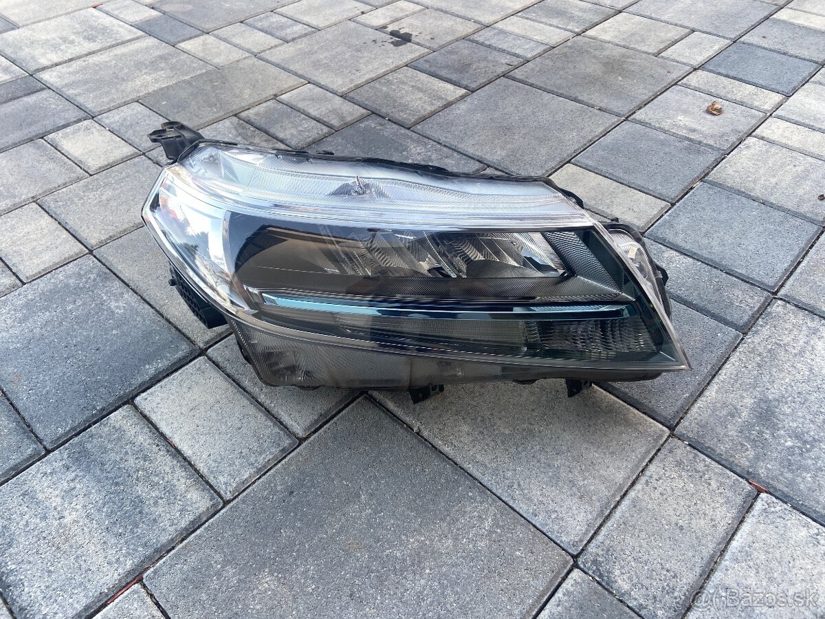 Suzuki Vitara 2019- - 6