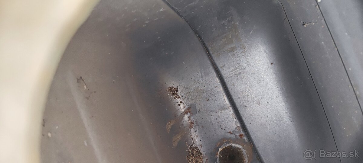 Nová palivová nádrž škoda - 6