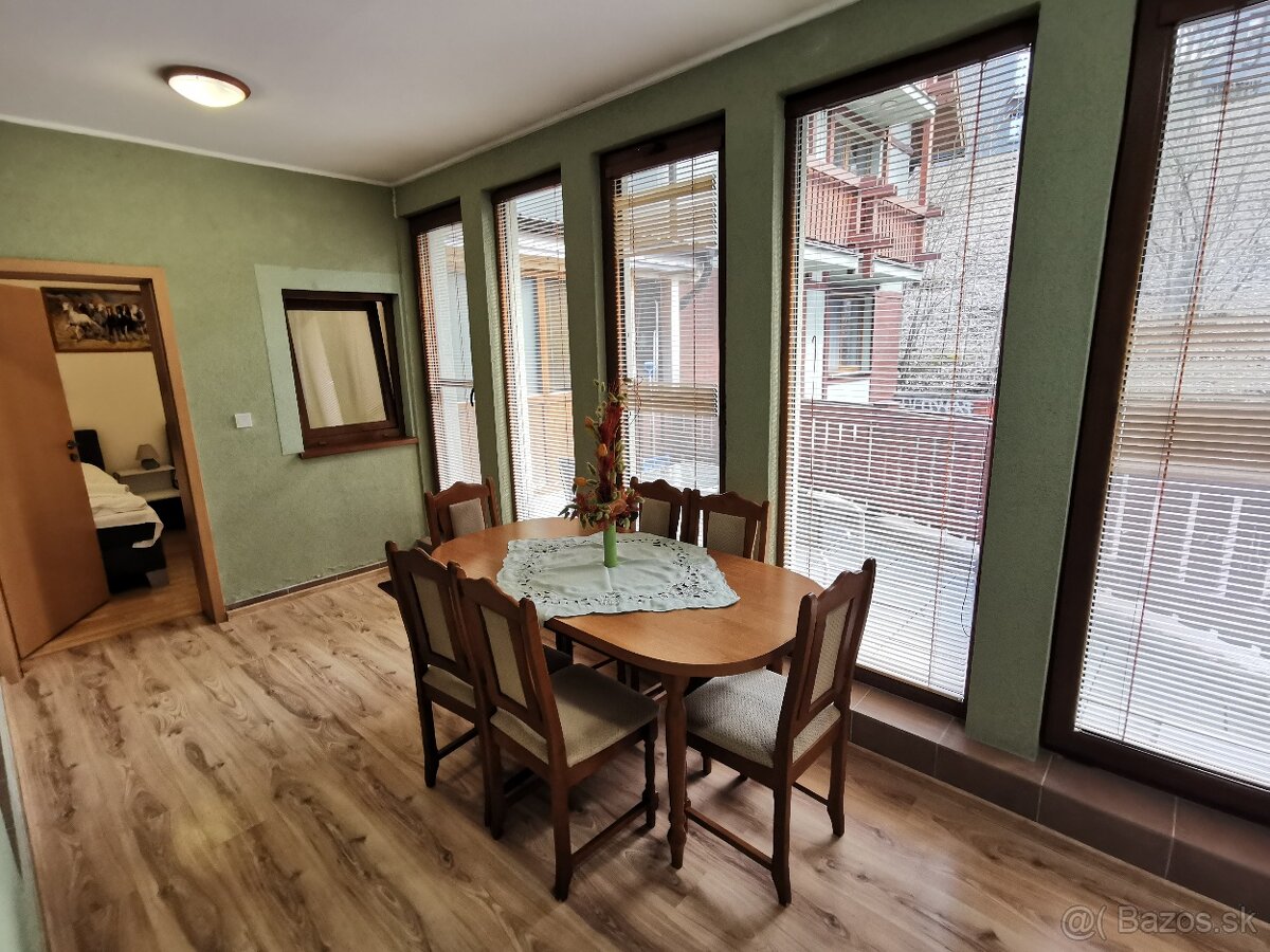 Priestranný Apartmán so 4 miestnosťami - 6