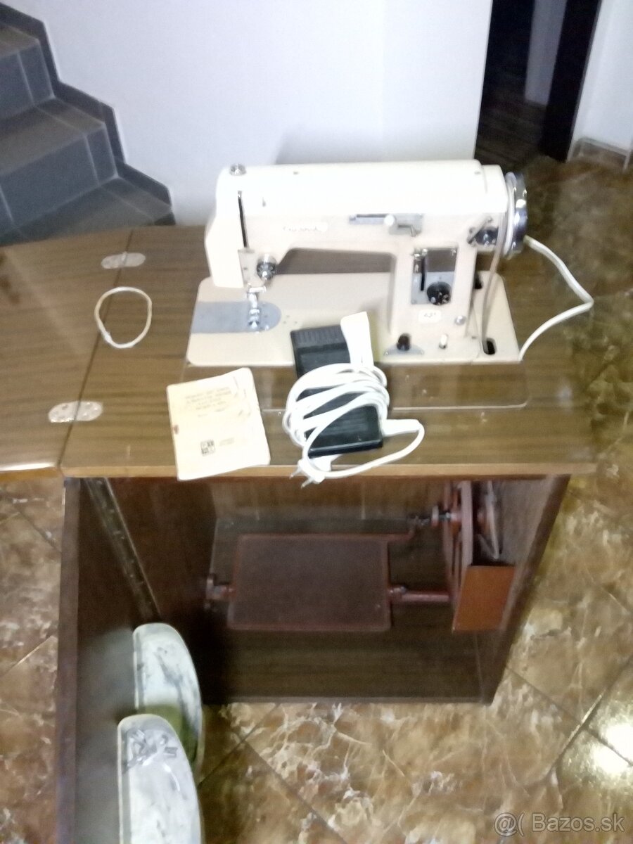 LUCZNIK poľský starožitný šijací stroj - 6